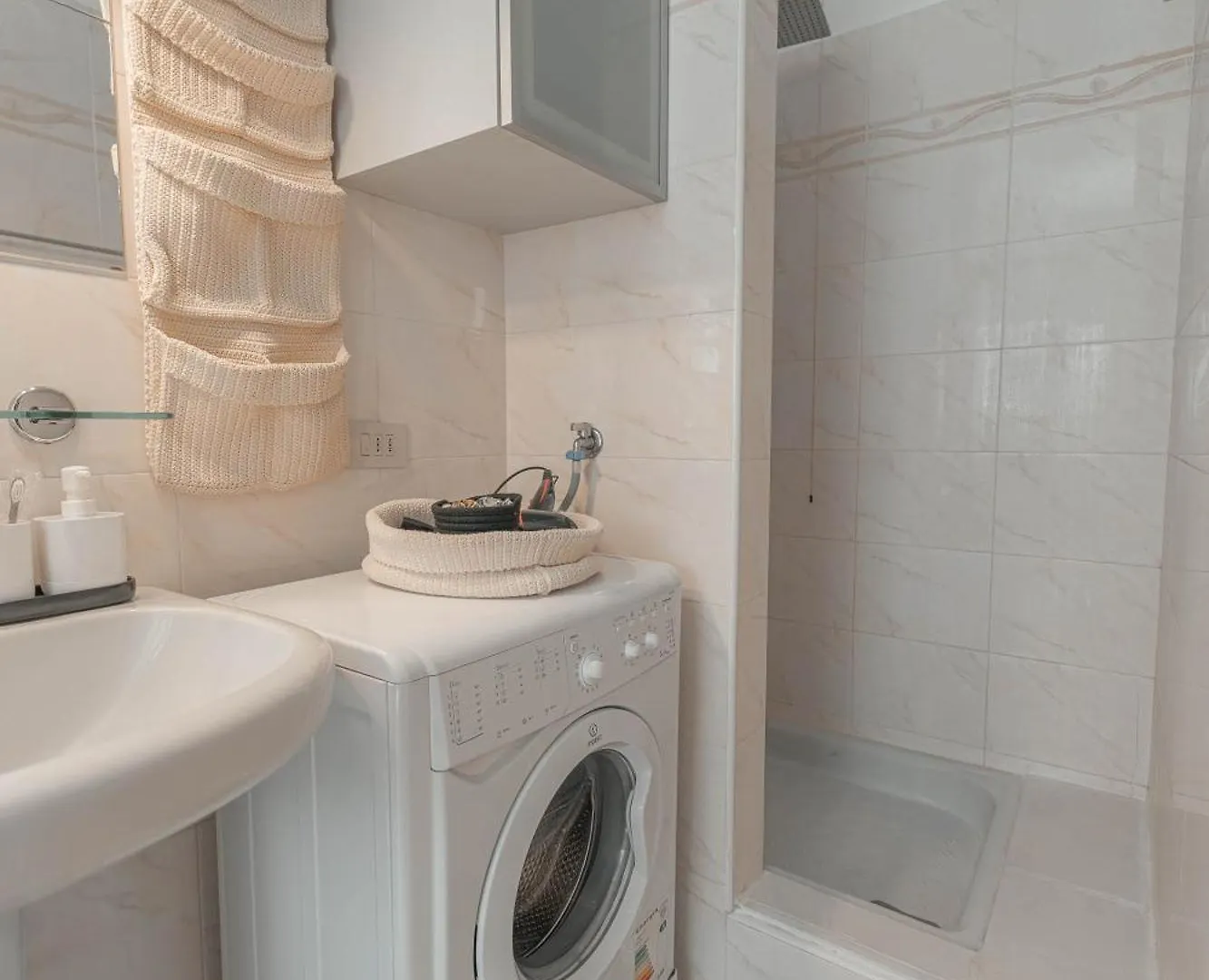 Solari New Apt Milánó Apartman