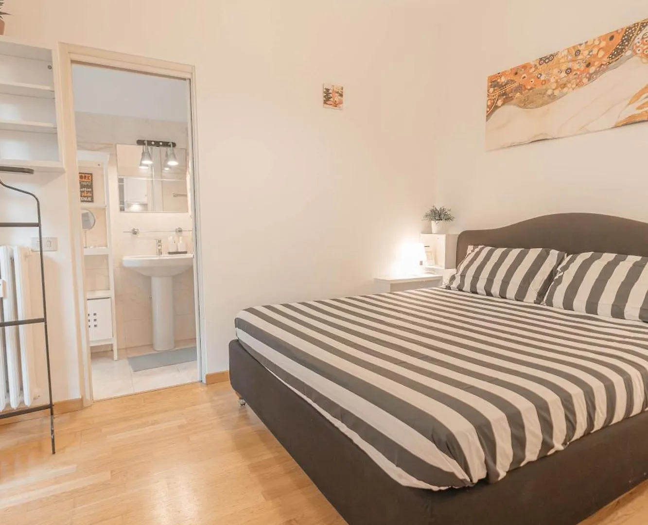 Solari New Apt Milánó Olaszország